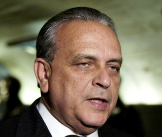 Vídeo mostra ex-presidente do PSDB negociando freio em CPI da Petrobras
