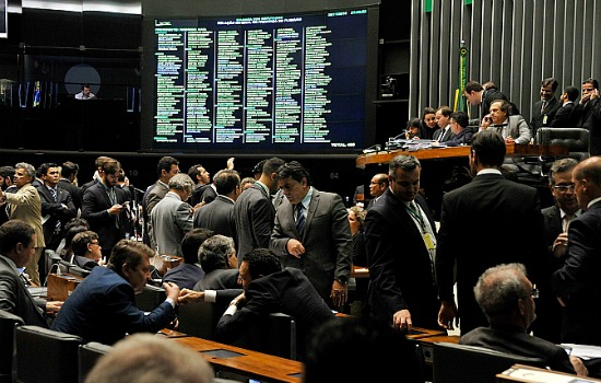 Deputados desfiguraram pacote de medidas anticorrupção em plenário