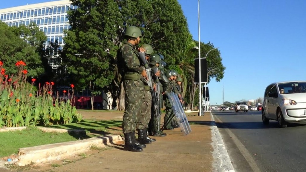 Militares das Forças Armadas, do Exército, na rua [fotografo]Agência Brasil[/fotografo]