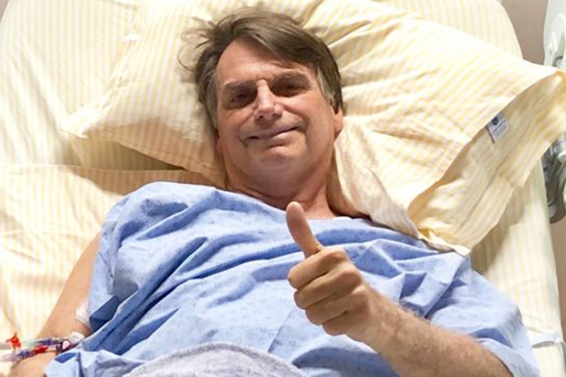 Bolsonaro deixa hospital