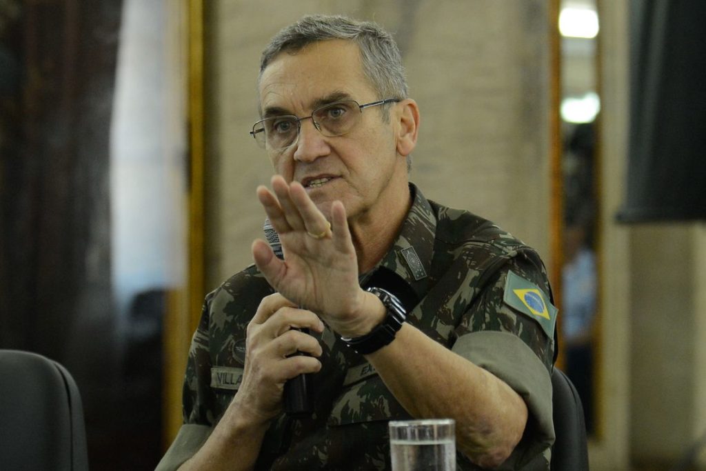 O PT reagiu à entrevista do general Eduardo Villas Bôas ao jornal Estado de S.Paulo neste domingo (9)