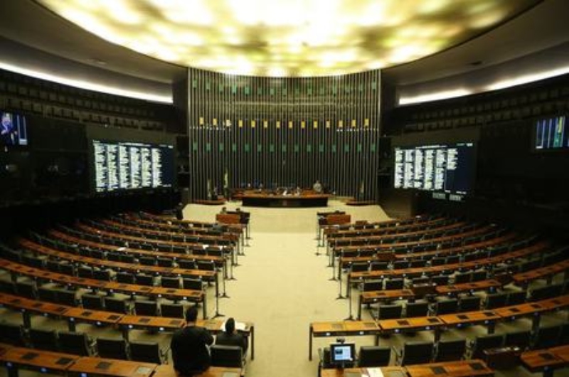 Congresso. Plenário da Câmara terá esquema de segurança reforçado para a volta de Bolsonaro depois das eleições