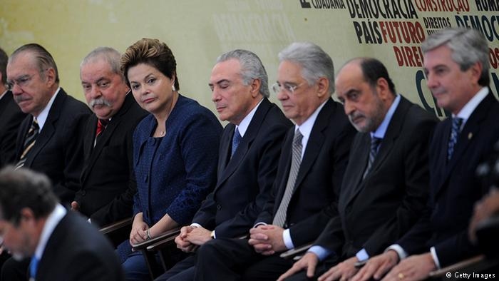 Os ex: José Sarney, Lula, Dilma, Temer, FHC e Fernando Collor participam da solenidade de inauguração da Comissão Nacional da Verdade, em 2012