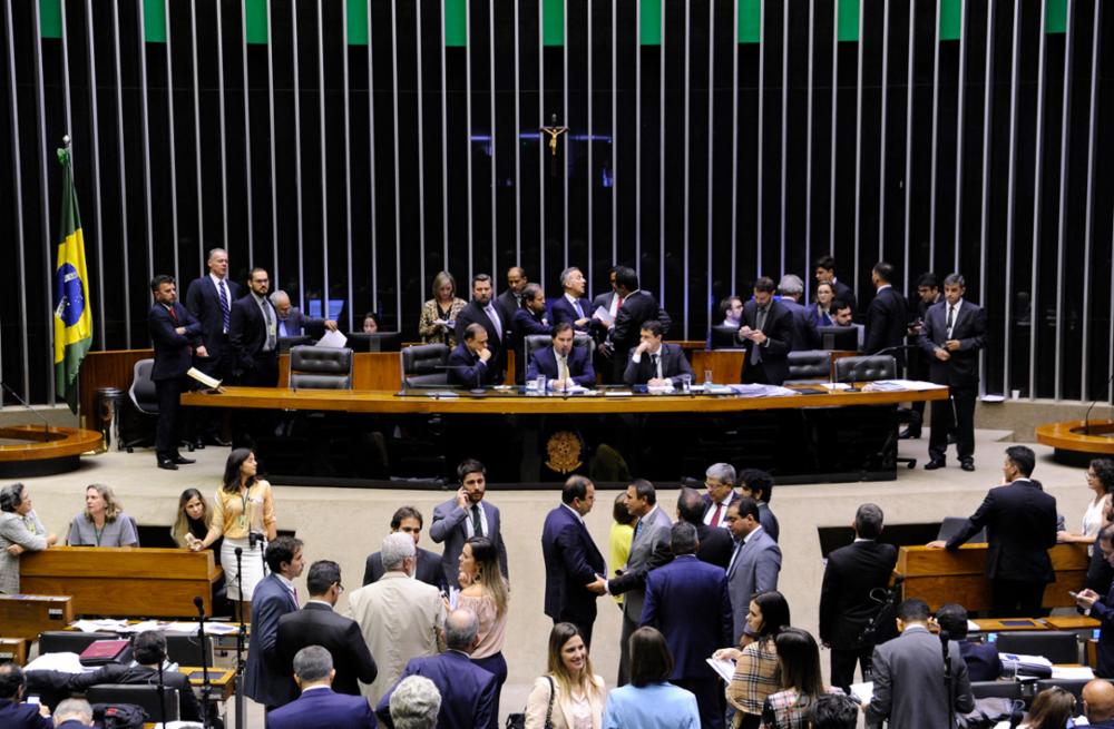 Plenário. Câmara dos Deputados aprova intervenção em Roraima; estado vive crise financeira e na segurança pública