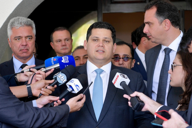 MDB ganha. Entre Major Olímpio e Rodrigo Pacheco, presidente do Senado anuncia acordo para a composição das comissões