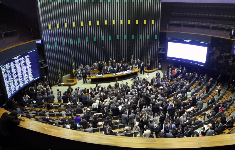 deputados. Câmara transferiu um total de R$ 16,1 milhões a 477 deputados