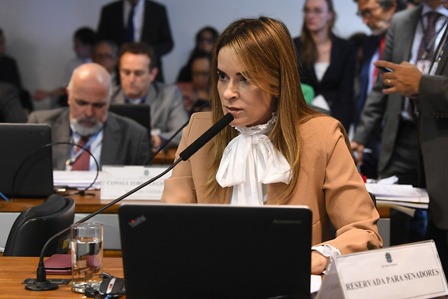 A Comissão de Constituição e Justiça votará nesta quarta-feira a PEC que permite a comercialização do plasma sanguíneo. Foto: Jane de Araújo/Agência Senado