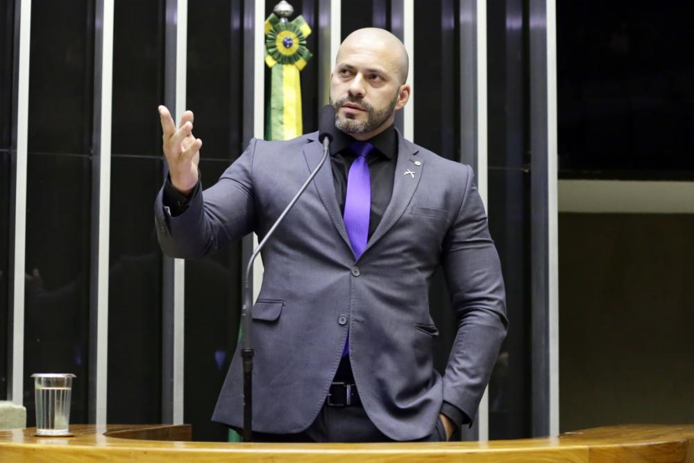 Condenado a oito anos de prisão, Daniel Silveira foi eleito como vice-presidente da Comissão de Segurança Pública da Câmara dos Deputados.