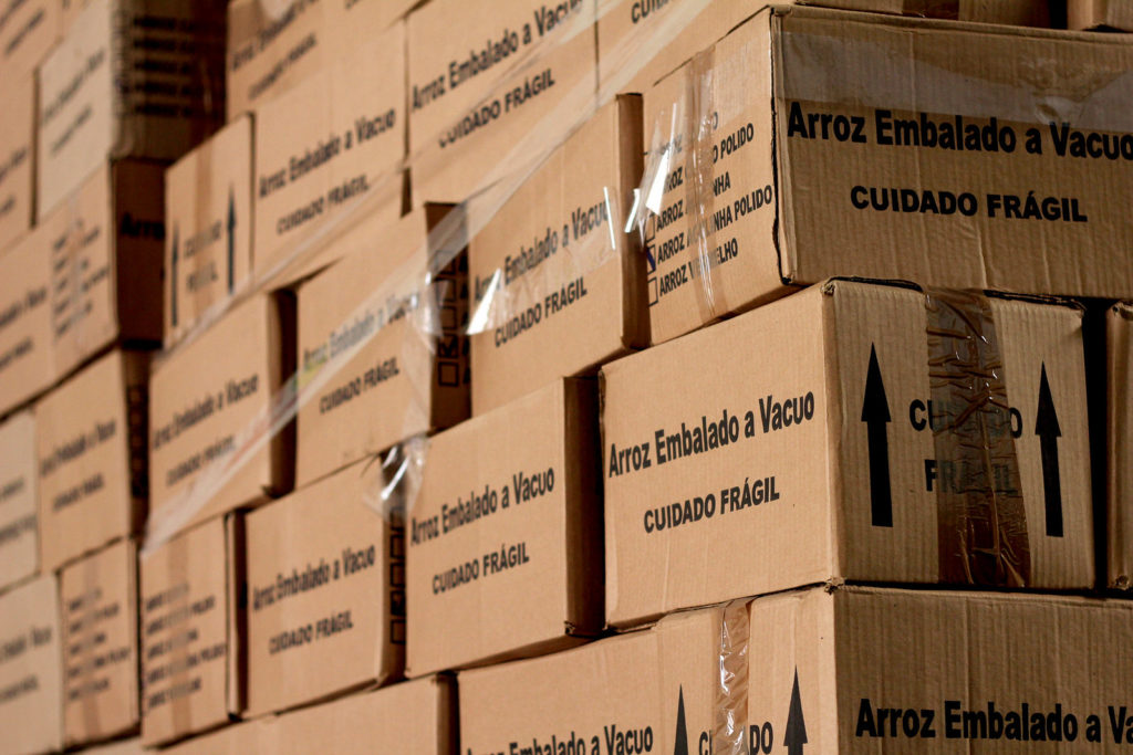 Caixas no banco de alimentos da Fiergs. Decreto de Bolsonaro criou rede de bancos de alimentos Foto: Dialla Dornelles