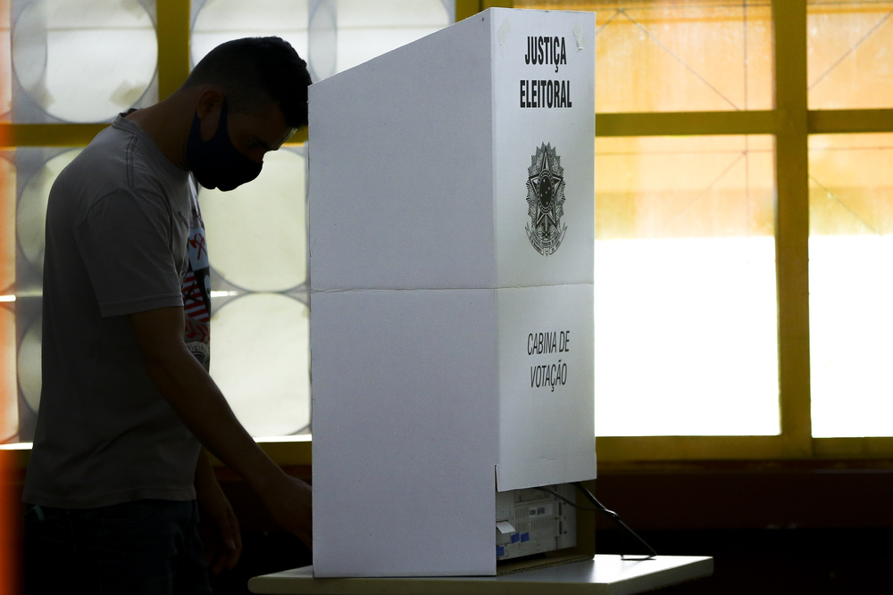 Eleitor vota no primeiro turno das eleições municipais de 2020. Foto: Marcelo Camargo/Agência Brasil