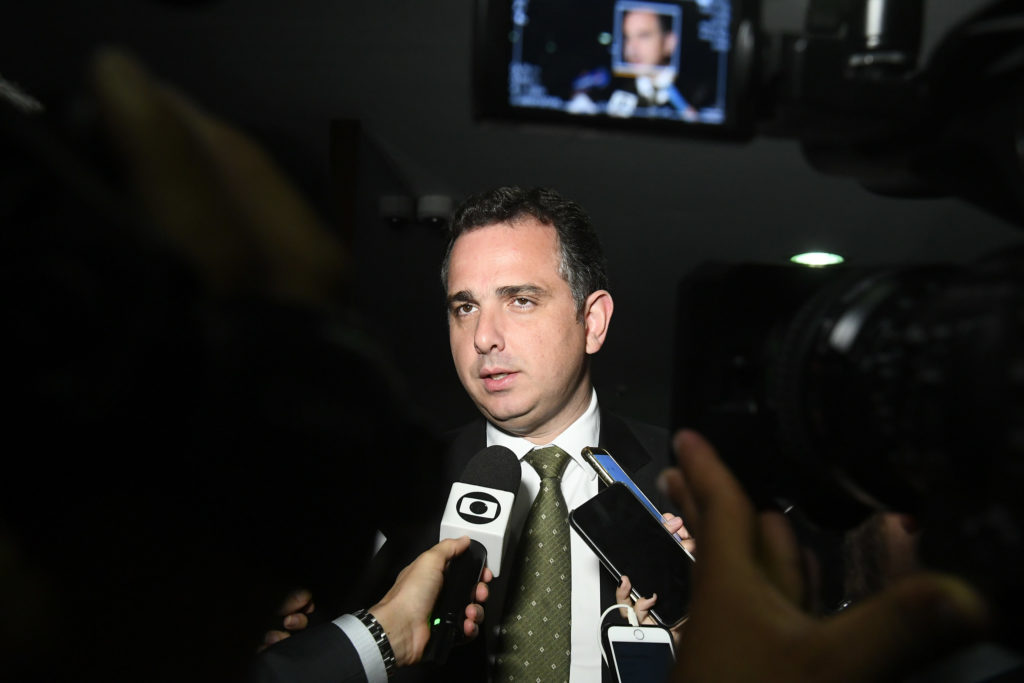 Senador Rodrigo Pacheco (DEM-MG) concede entrevista. Foto: Marcos Oliveira/Agência Senado
