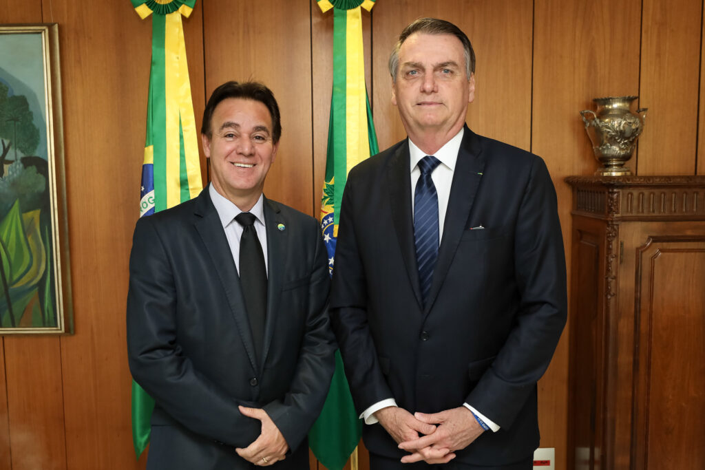 (Brasília - DF, 26/04/2019) Presidente da República Jair Bolsonaro e o Adilson Barroso, Presidente Nacional do Partido Patriota. Foto: Marcos Corrêa/PR