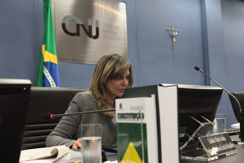 Lindôra Araújo, durante sessão do CNJ em 2013 [fotografo]Gil Ferreira/ Agência CNJ[/fotografo]