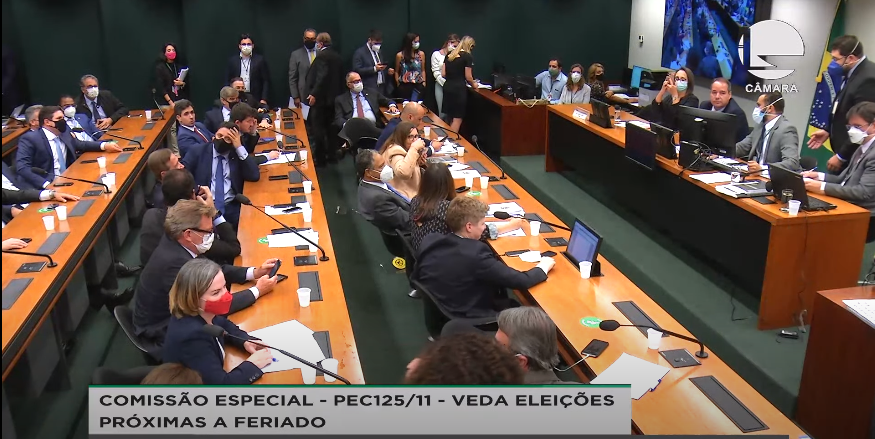 Reunião da Comissão Especial que analisa a PEC 125/11, do voto distrital [fotografo]Reprodução/TV Câmara[/fotografo]