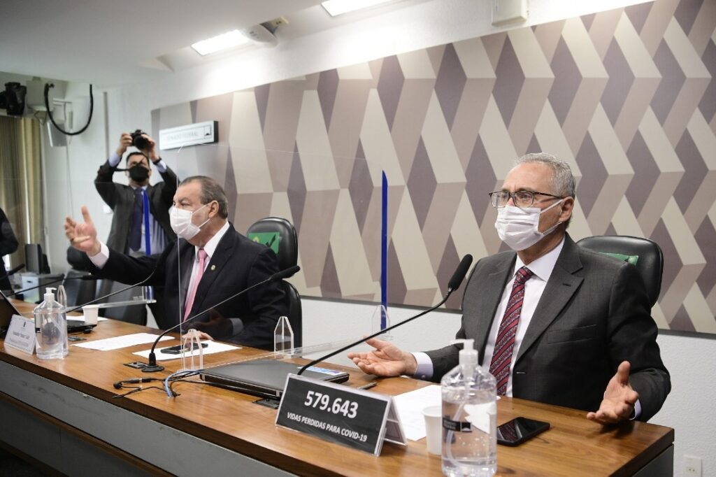 O senador Renan Calheiros (MDB-AL) e o senador Omar Aziz (PSD-AM) na CPI da Covid. Foto: Pedro França/ Agência Senado