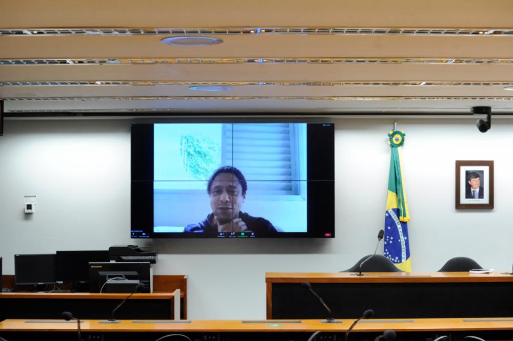 O relator do PL 2630/2020, Orlando Silva (PCdoB-SP), durante sessão do grupo de trabalho [fotografo]Gustavo Sales/Câmara dos Deputados[/fotografo]