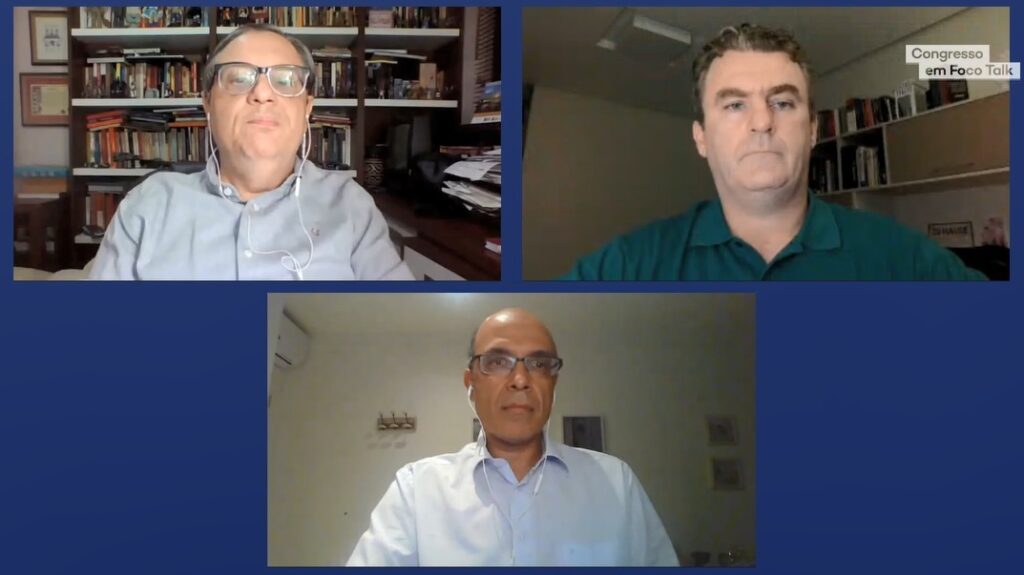Os cientistas políticos André Sathler e Ricardo Braga conversam com o jornalista Rudolfo Lago