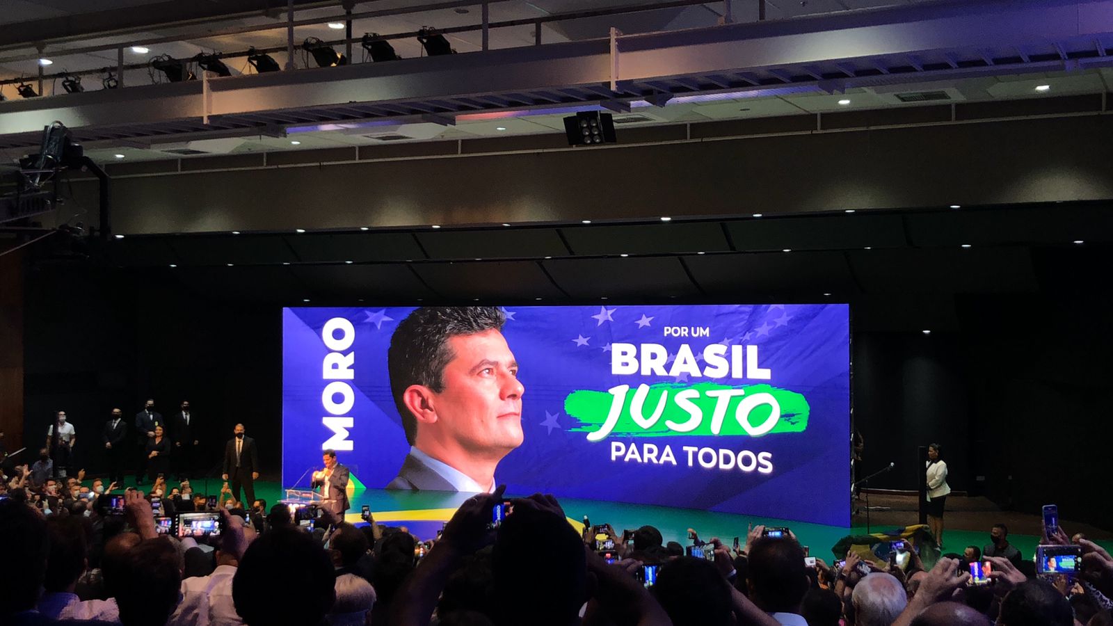 Lavajatista', partido que corteja Moro se divide ao votar PEC