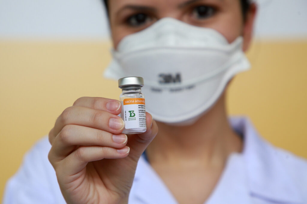 Vacinação de crianças / Dose da vacina contra a covid-19 Coronavac para crianças. Foto: Governo do Estado de São Paulo via Flickr