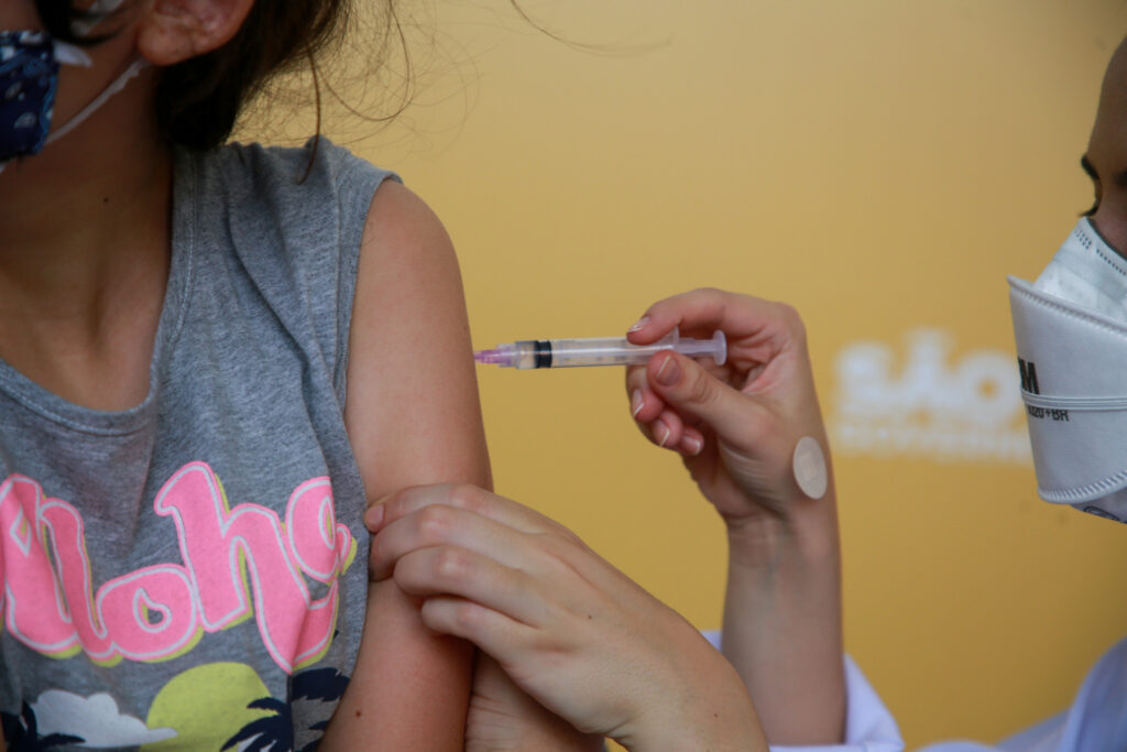vacinação / Dose da vacina contra a covid-19 Coronavac para crianças. Foto: Governo do Estado de São Paulo via Flickr