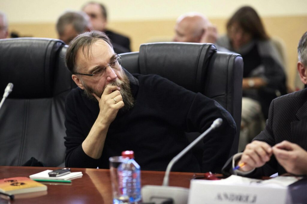 Dugin defende que a Rússia repita a manobra utilizada em 2014 para anexar a Crimeia, até então parte da Ucrânia. Foto: Reprodução/VK