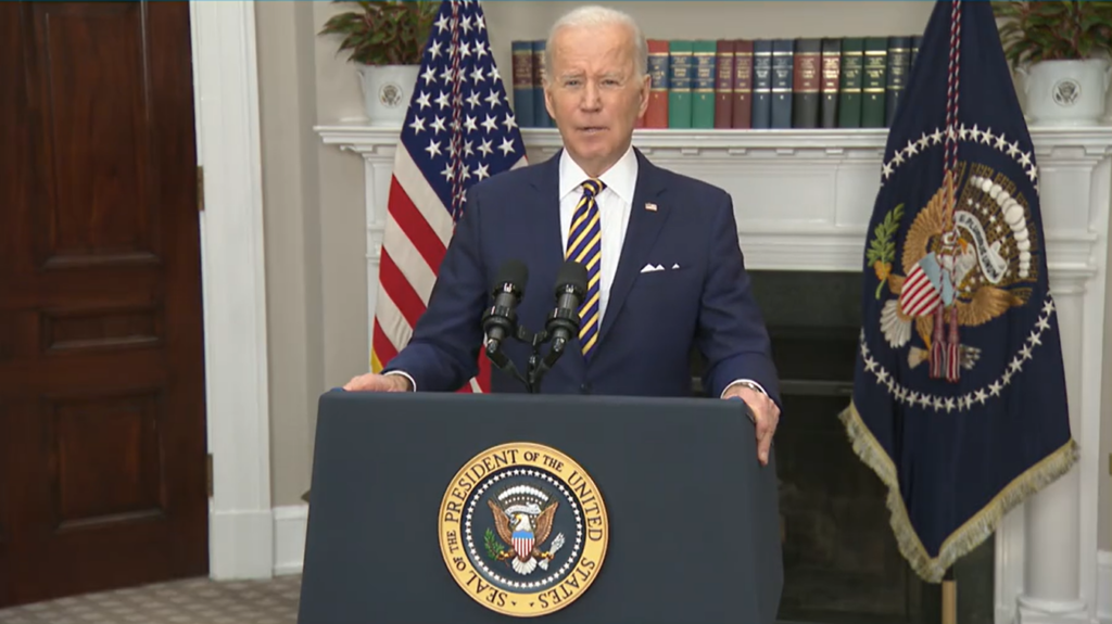Presidente dos EUA, Joe Biden anunciou a proibição da importação de petróleo, gás natural e carvão da Rússia. Foto: reprodução/Twitter