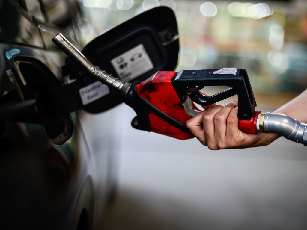 Governo anunciou retorno dos impostos sobre combustíveis, mas trabalha estratégias de impedir aumento no preço.  Foto: Marcello Casal jr/Agência Brasil