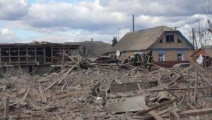 Escombros de bombardeio no vilarejo ucraniano de Borodianka. Foto: divulgação/Ukrinform