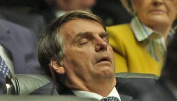 O presidente Jair Bolsonaro trabalha menos que cinco horas por dia. Foto: Reprodução