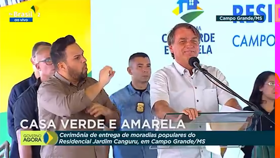 Em evento no Mato Grosso do Sul, presidente Jair Bolsonaro foi interrompido durante o discurso por um apoiador do ex-presidente Lula.