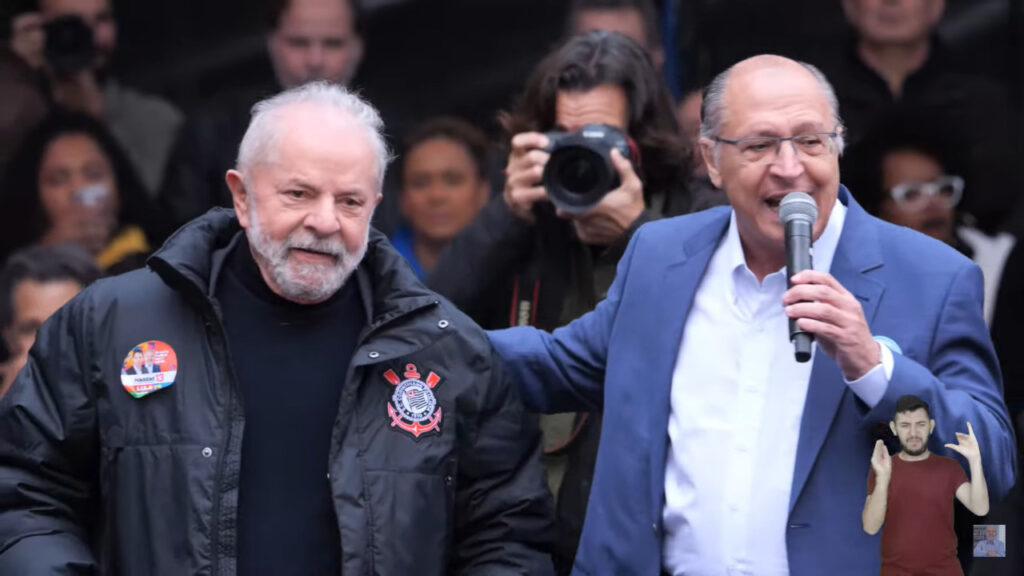 No lançamento de candidatura, Alckmin e Lula fizeram resgates da história do Brasil, e o paulista lembra que ambos estiveram no Diretas Já. Foto: reprodução