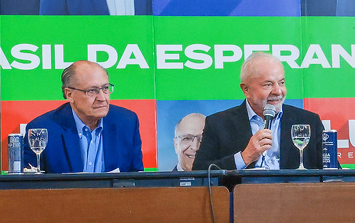 Geraldo Alckmin foi oponente de Lula nas eleições de 2006 e chegou a ir para o segundo turno. Na corrida eleitoral, trocaram farpas e acusações. 16 anos depois, Alckmin é o vice de Lula. Foto: Ricardo Stuckert