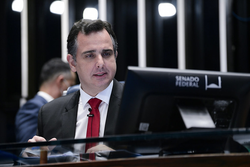 O presidente do Senado Federal, Rodrigo Pacheco (PSD-MG), irá pessoalmente ao STF para efetivar o cumprimento do piso salarial da enfermagem. Foto: Pedro França/Agência Senado