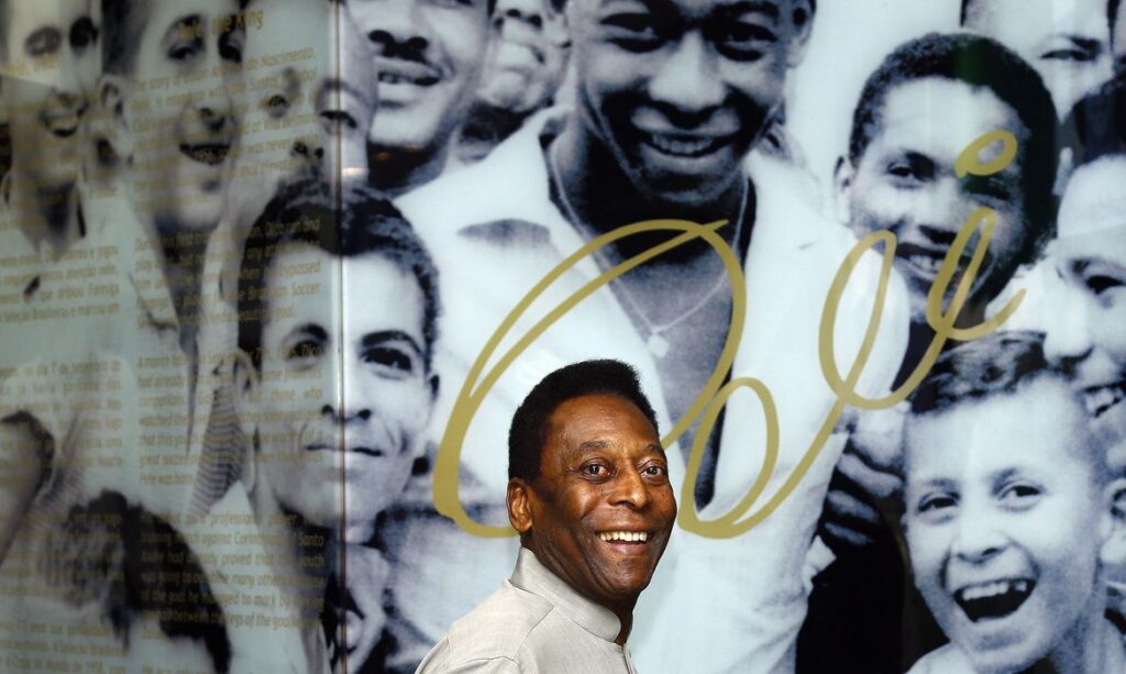 Morreu nesta quinta-feira (29) Edson Arantes do Nascimento, o Rei Pelé, considerado o melhor jogador de futebol do mundo. Foto: Santos FC/Divulgação