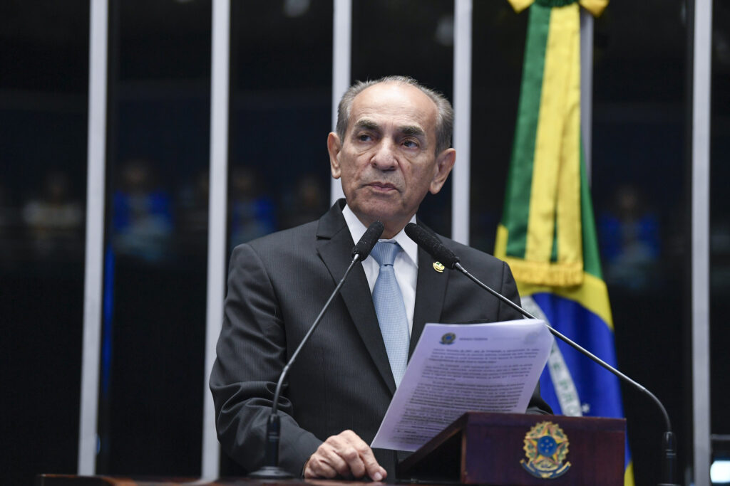 O senador Marcelo Castro (MDB-PI) anuncia que a minirreforma não será apreciada ao longo desta semana. Foto: Roque de Sá/Agência Senado