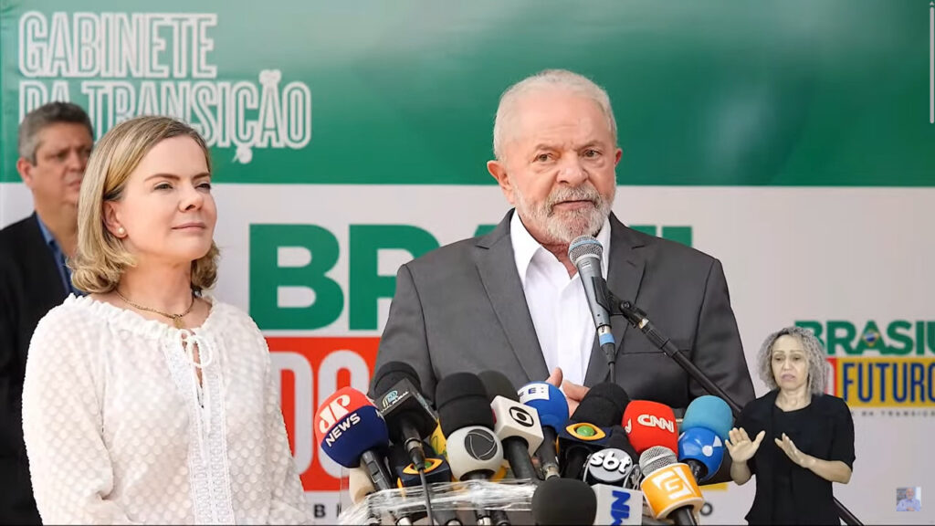 Em coletiva, Lula afirma que ainda não decidiu todos os nomes para os ministérios, e fará o anúncio dos nomes somente a partir do dia 12. Foto: reprodução/youtube