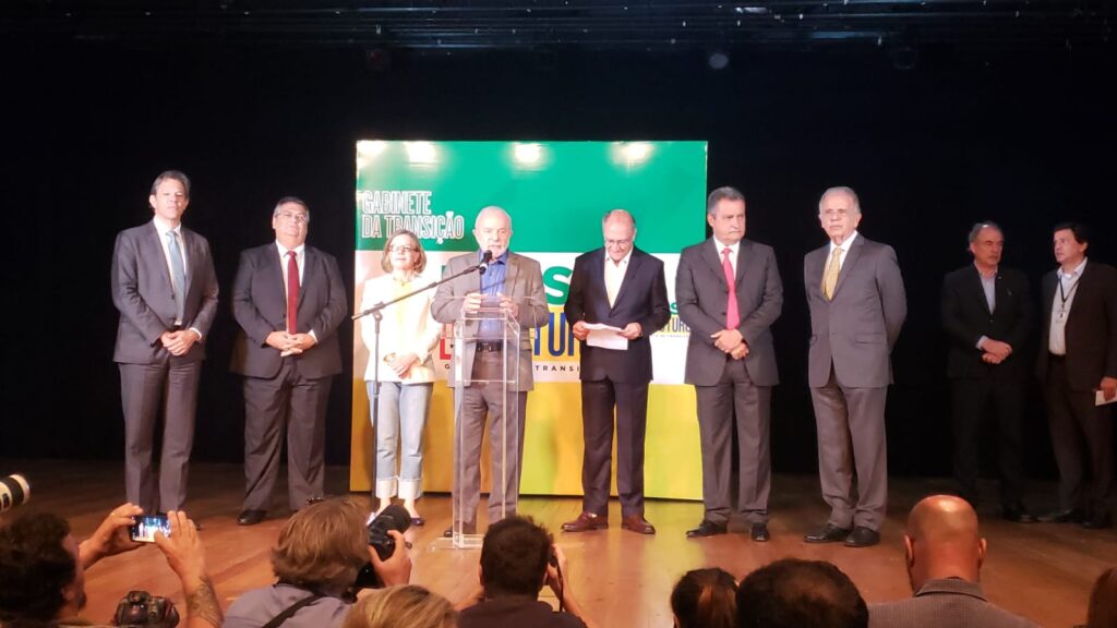 O presidente eleito Lula (PT) anuncia nesta sexta-feira (9) os primeiros nomes que farão parte do seu futuro governo. Foto: Edson Sardinha/Congresso em Foco