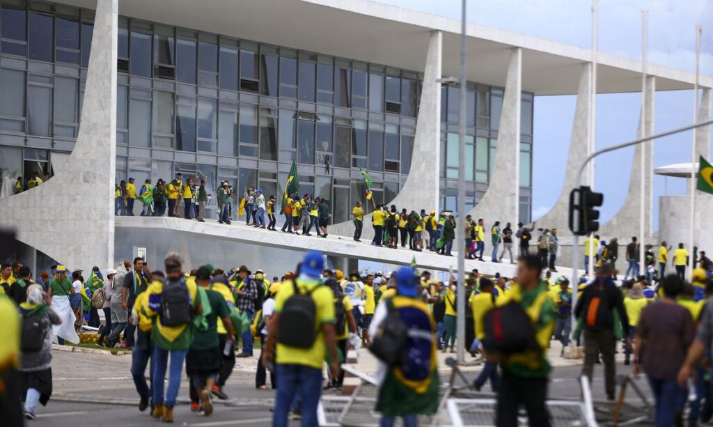 O presidente Lula (PT) postou nesta segunda-feira (9) uma nota em defesa da democracia assinada pelos três poderes. Foto: Marcelo Camargo/Agência Brasil