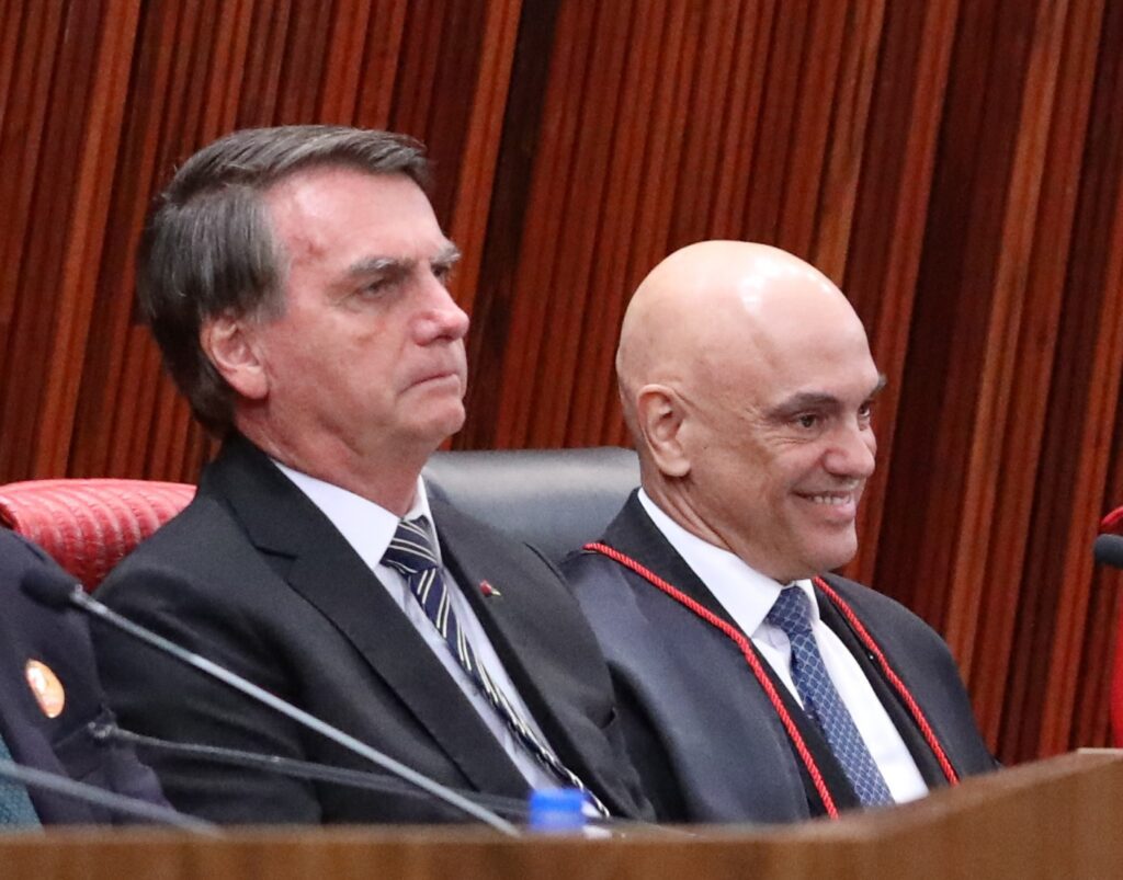 Parlamentares da oposição na Câmara não enxergam a inelegibilidade de Bolsonaro como uma ameaça de curto ou longo prazo para o bloco. Foto: Antônio Augusto/TSE