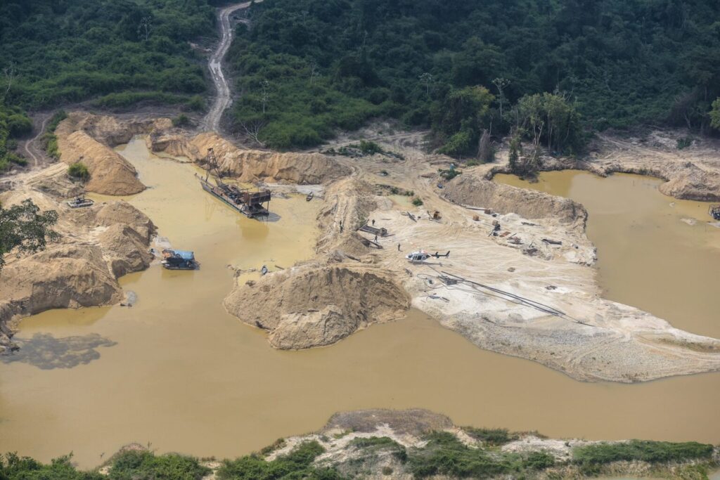 Terra indígena Kayapó invadida pelo garimpo no Pará. Foto: Ibama