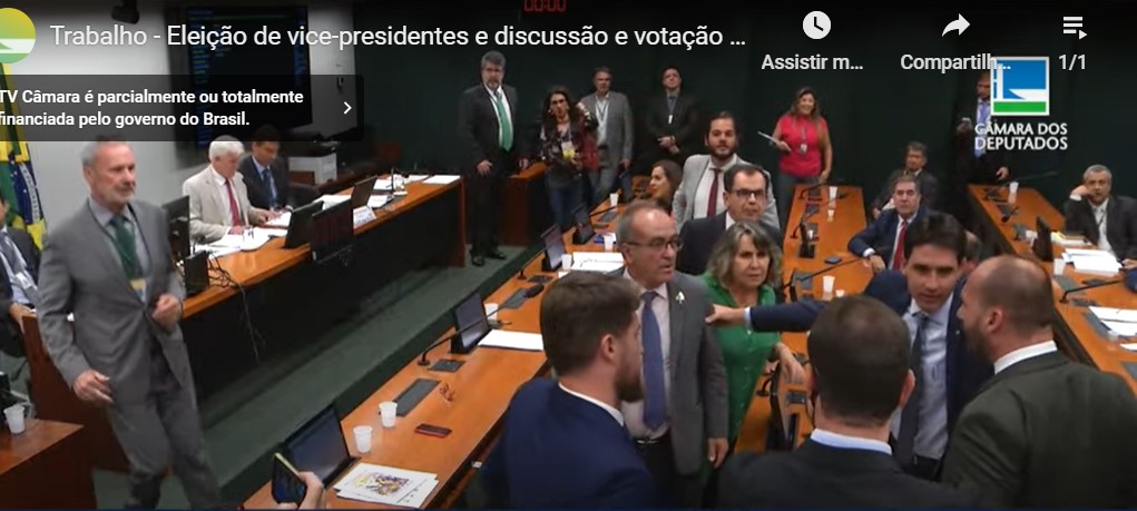 Eduardo Bolsonaro parte para cima de Marcon durante sessão da Comissão do Trabalho. Foto: Reprodução