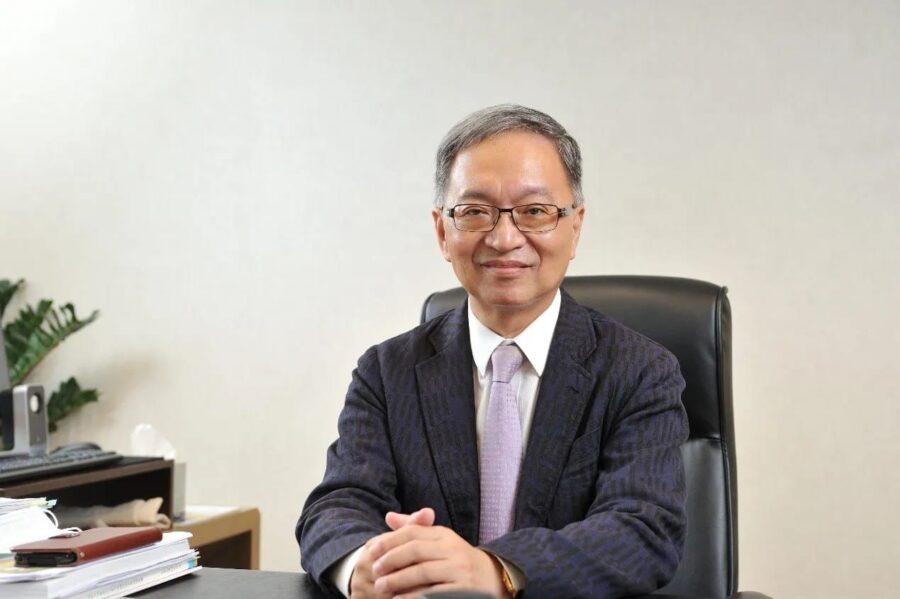 Hsueh Jui-yuan é médico e ministro de Saúde e Bem-Estar da República da China / Taiwan