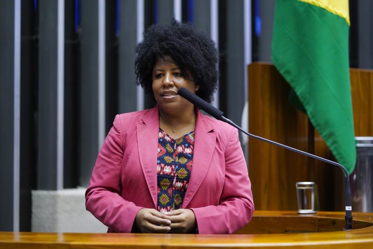 Deputada Jack Rocha é relatora da cassação de Chiquinho Brazão. Foto: Pablo Valadares / Câmara dos Deputados