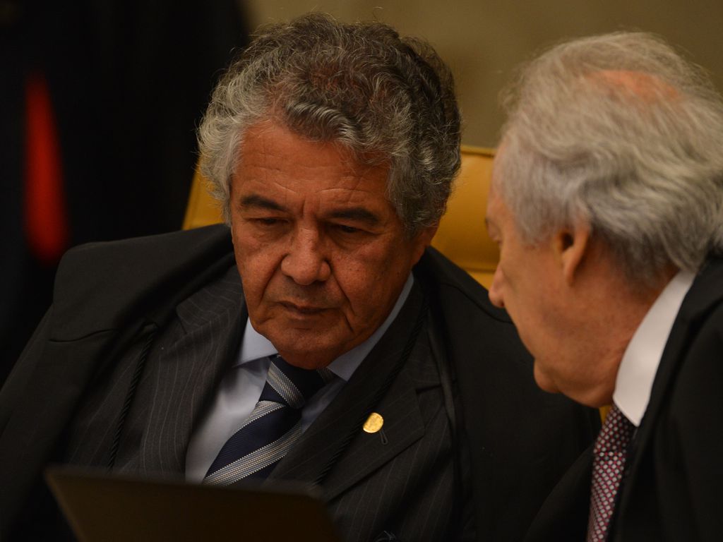 Os ex-ministros Marco Aurélio Mello e Ricardo Lewandowisk, durante sessão de julgamento sobre limite para compartilhamento de dados fiscais. Foto: 21.11.2019/Fabio Rodrigues Pozzebom/Agência Brasil