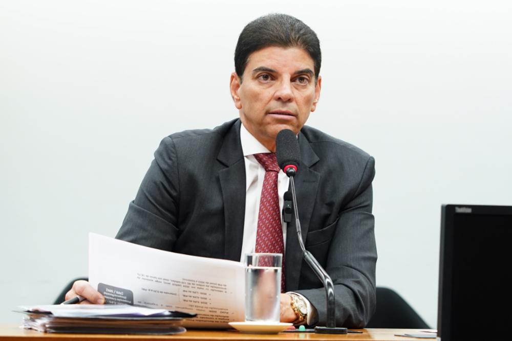 O relator da proposta, Cláudio Cajado (PP-AL), promete que vai derrubar todas as mudanças que foram feita pelo Senado no texto do arcabouço. Foto: Pablo Valadares/Câmara dos Deputados