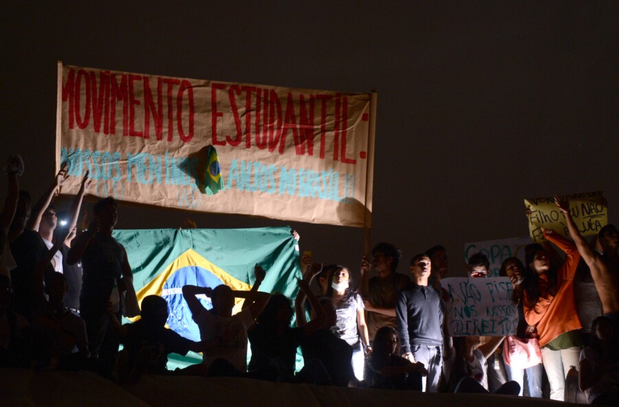 Manifestantes no Congresso Nacional, 17 de junho de 2013. Foto: Fábio Rodrigues Pozzebom/Agência Brasil