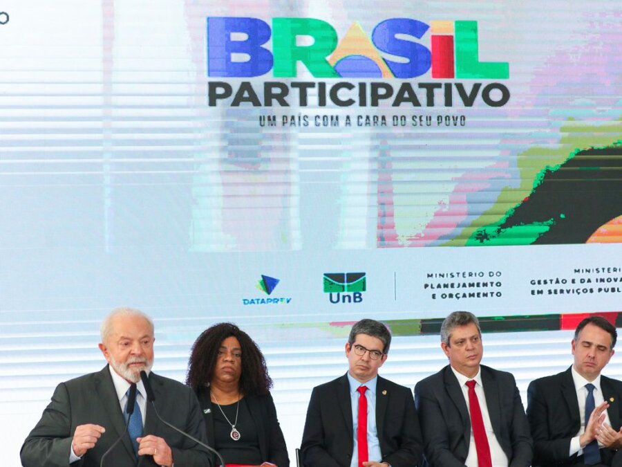 O presidente Luiz Inácio Lula da Silva (PT) em cerimônia para a entrega do PPA 2024-2027 ao Congresso. Foto: Fabio Rodrigues-Pozzebom/Agência Brasil