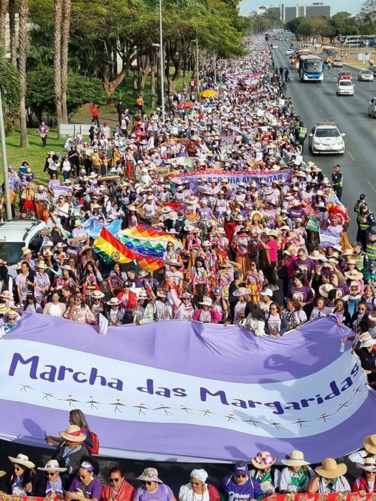 A marcha etá em sua sétima edição e conta com a presença de mais de 100 mil mulheres