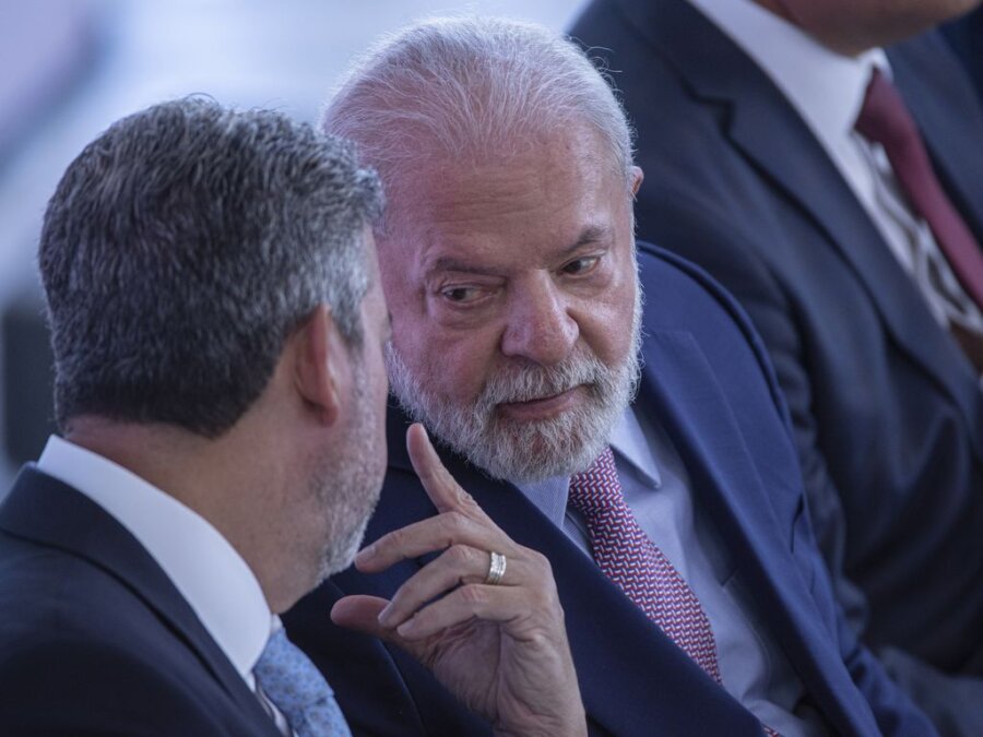 Lula com o presidente da Câmara dos Deputados, Arthur Lira. Foto: Joédson Alves/Agência Brasil