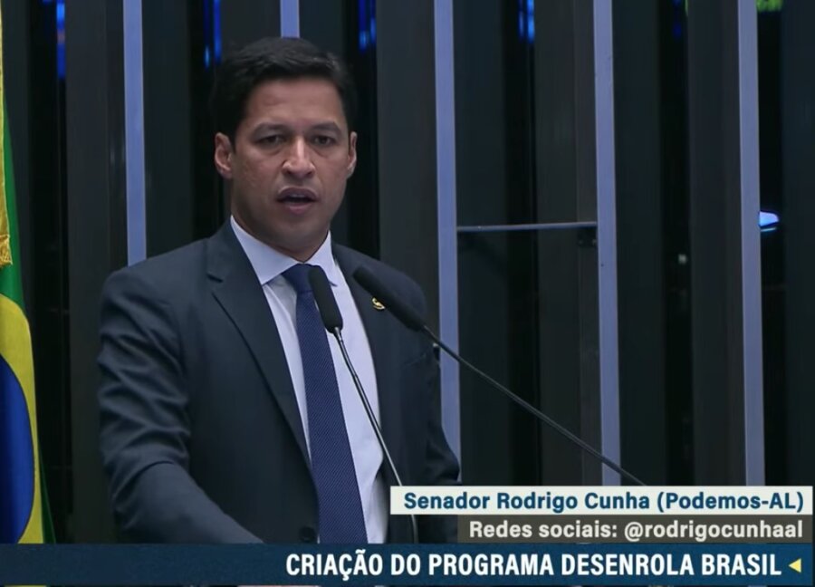 Senador Rodrigo Cunha é o relator do Desenrola. Foto: Senado / Youtube